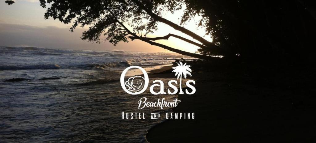 Oasis Beachfront Hostel Limón Exterior foto
